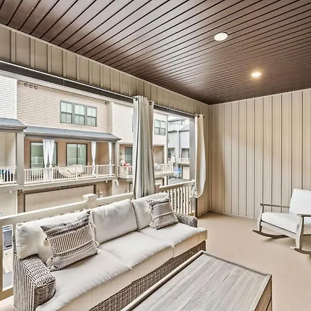 Ashburn 4-Br Homestay Close To Dulles & Metro